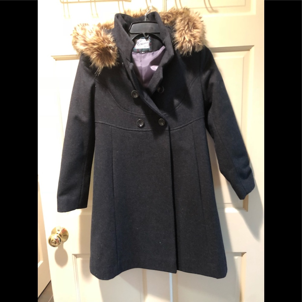 Girl’s Gray wool coat with faux fur collar